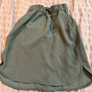 Lululemon skirt size 0